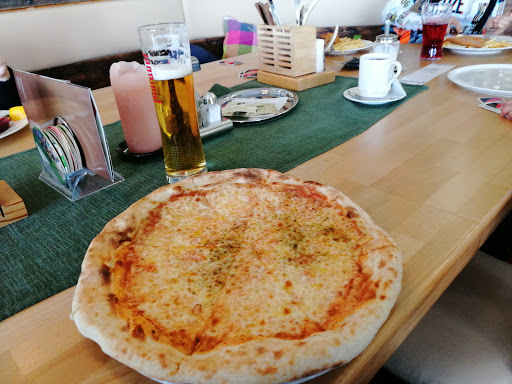 Tom`s Cafe-Restaurant-Pizzeria – Turrach