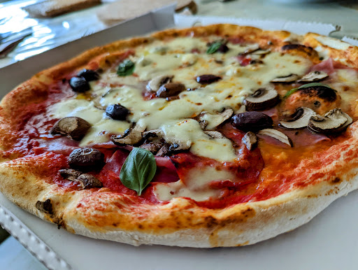Pizzeria Schwarzlackenau – Vienna