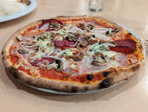 Bistro Pizzeria “Emi” – Ried im Oberinntal