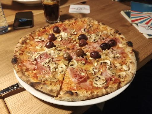 BURGER & PIZZA zum franz RESTAURANT – Kaltenbach
