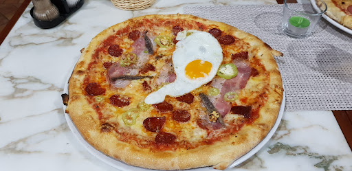 Cafe Nadelburg. – Lichtenwörth