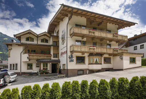Hotel Alpina – Hippach