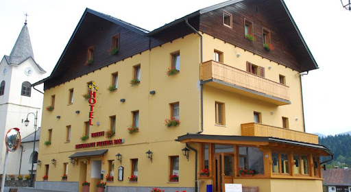 Hotel Ristorante Pizzeria Trieste – Tarvisio
