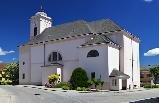 Katholische Kirche Schrattenberg (St. Johannes der Täufer) – Schrattenberg