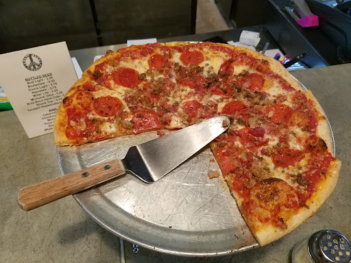 Lovin’ Oven Pizzeria – Locust Grove