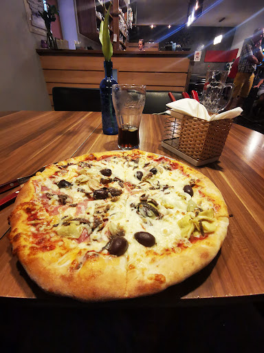 Özi’s Pizzeria Halbturn – Halbturn