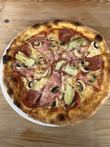 PIZZA & BURGER – Seefeld