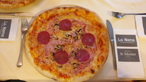 Pizzeria La Nona (kein Lieferservice/no delivery) – Ischgl