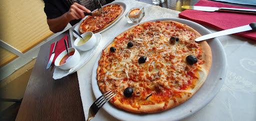 Pizzeria-Ristorante Gusto – Hard
