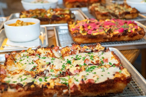 Red Light Bar & Detroit Pizza – Washington