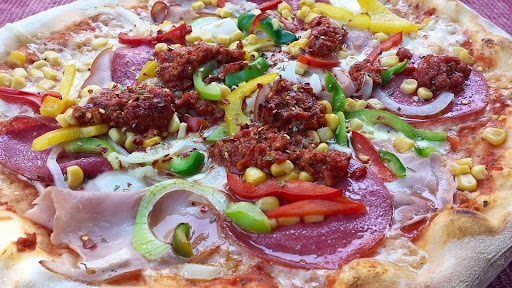 Restaurant Pizzeria Café Bar Goldener Hirsch – Hall in Tirol