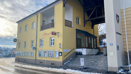 s’Hutwisch – Wirtshaus am Dach der Welt – Hochneukirchen-Gschaidt
