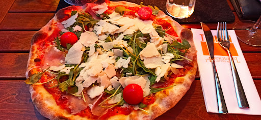 THOMSN Central Pizzeria & Restaurant – Hinterglemm